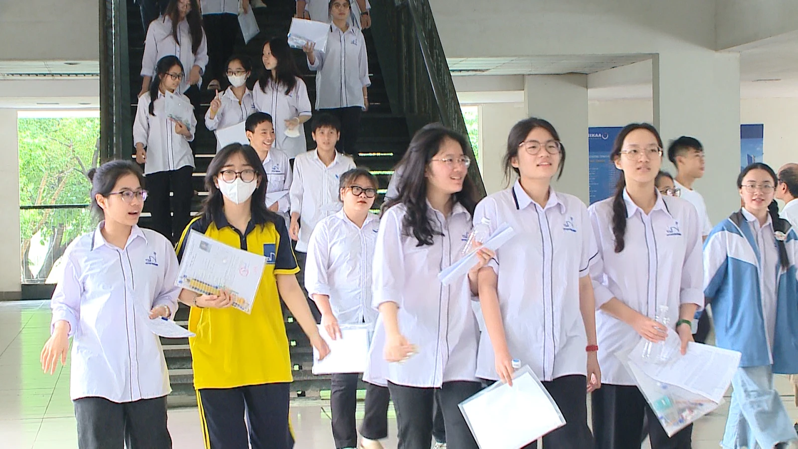 Vụ xét tuyển tổ hợp C00: xuất hiện trường mở tuyển lại, các sĩ tử toát mồ hôi? - Hình 5