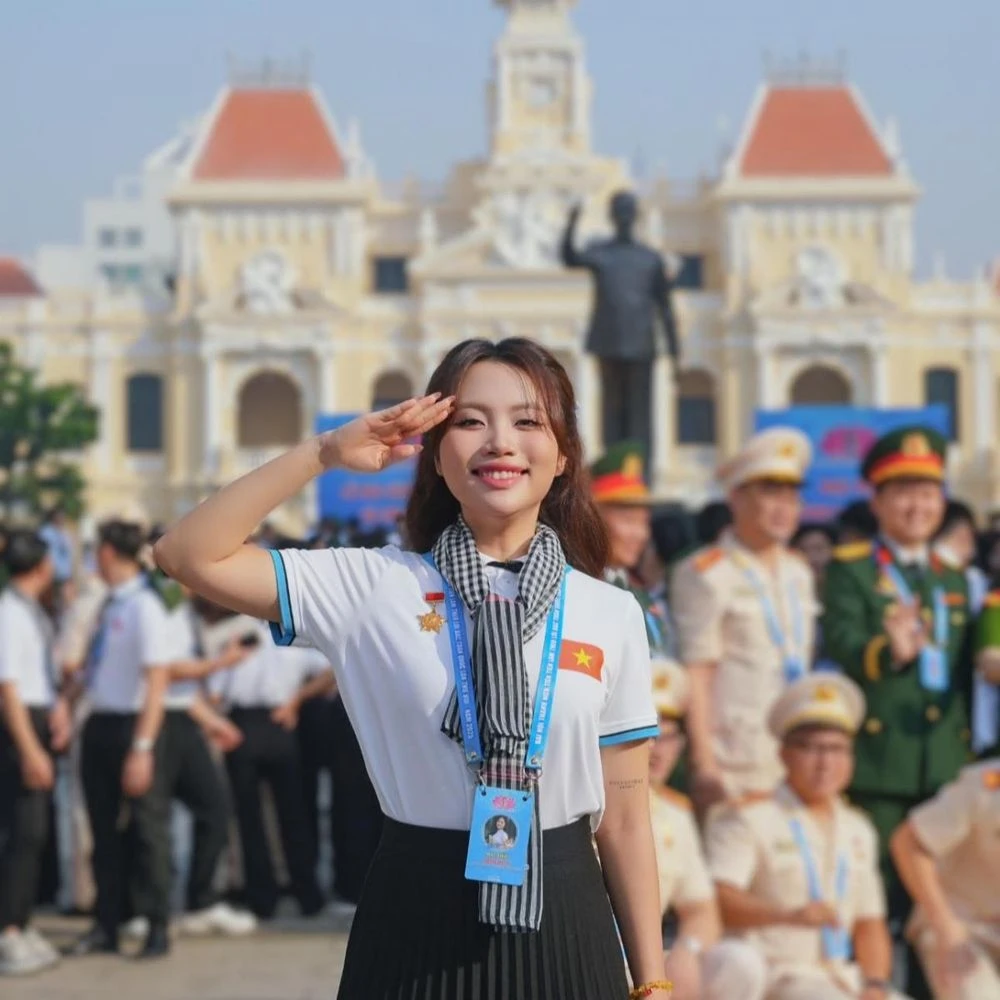 Phương Mỹ Chi bị 1 đối thủ ghét ở show Trung, camera bắt cận thái độ khó cãi? - Hình 6