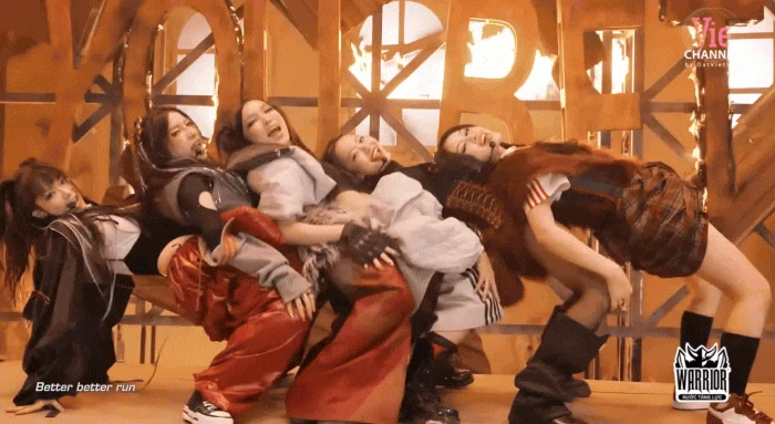 Stage có vũ đạo đỉnh nhất Em Xinh Say Hi bị tố đạo BLACKPINK và loạt sao Kpop, tất cả là tại 1 người? - Hình 7