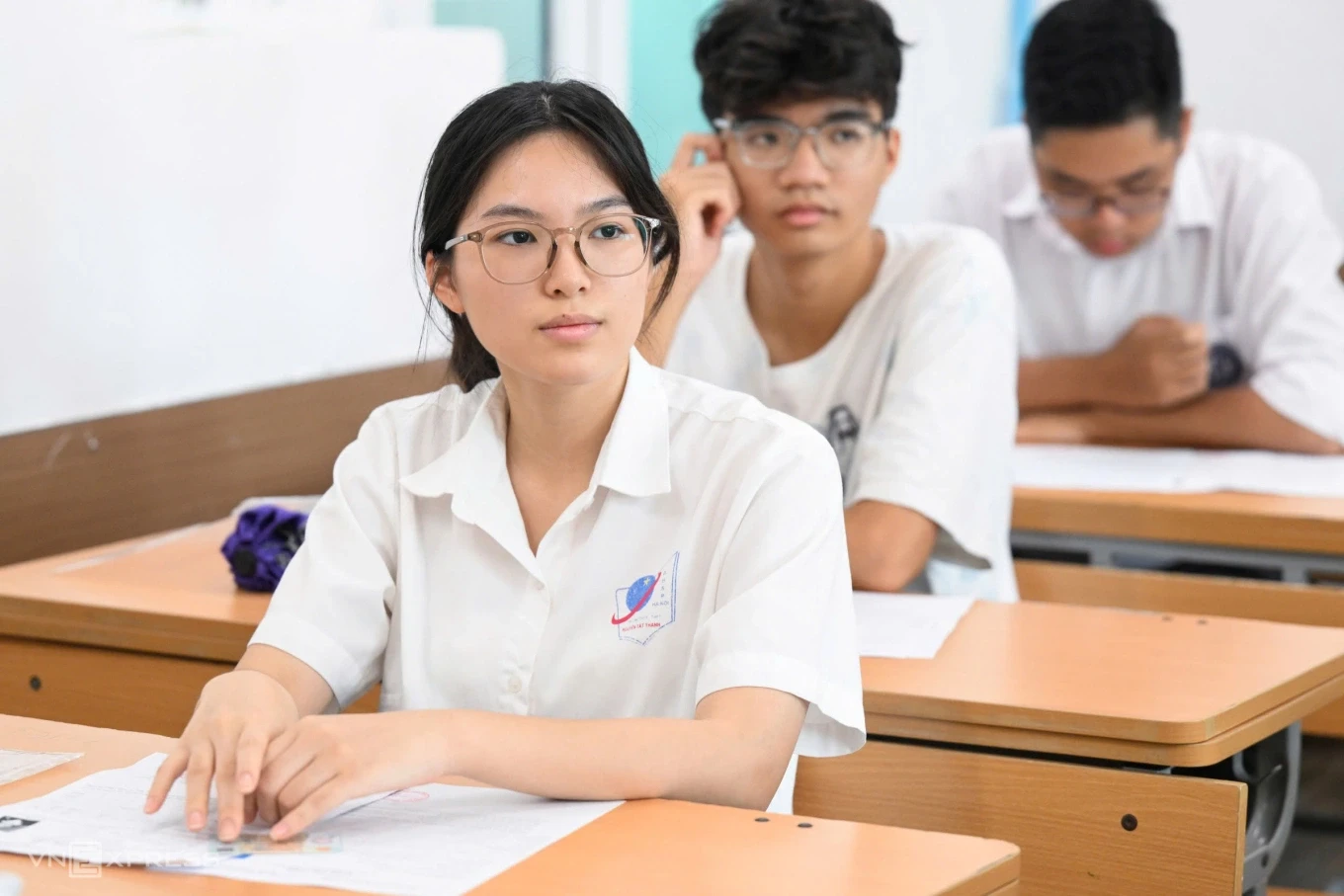 Khởi tố vụ dùng AI giải đề thi tốt nghiệp THPT 2025, giám thị có bị liên đới? - Hình 5