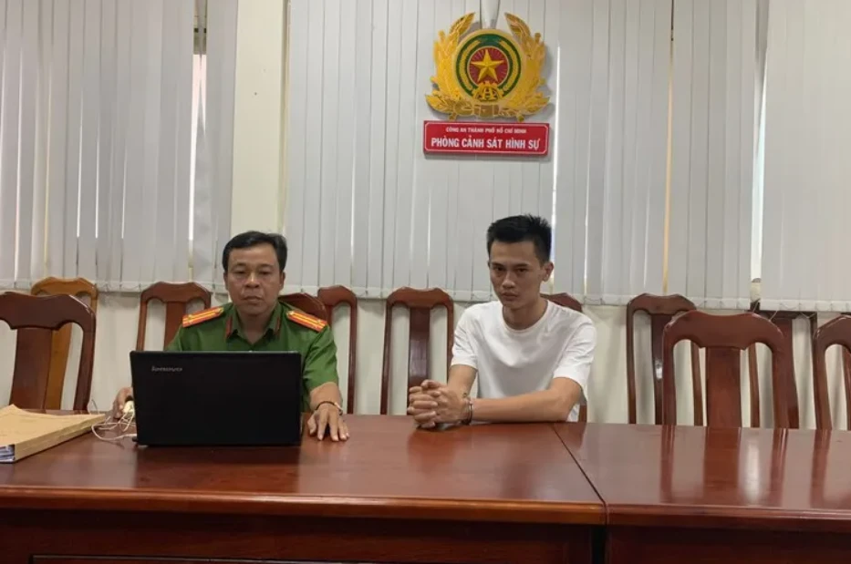 Trùm siêu xe Phan Công Khanh bị khởi tố, lừa hơn 30 tỷ gây chấn động dư luận! - Hình 2