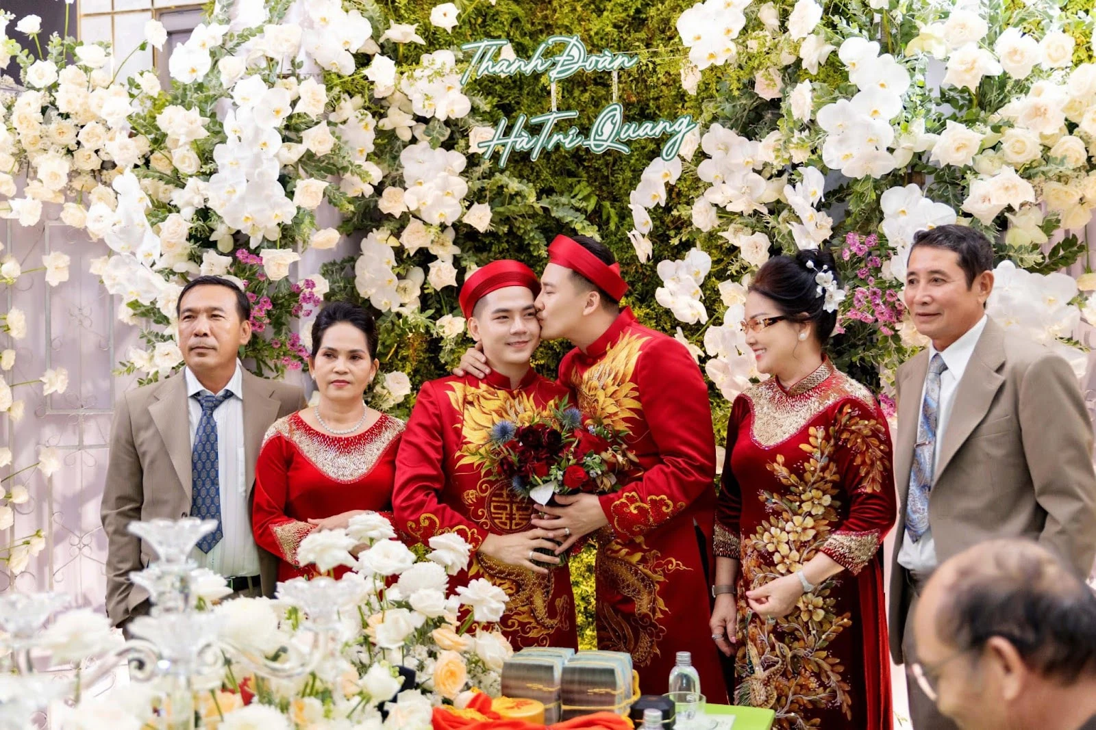 Hà Trí Quang được bạn đời cùng giới, tặng vòng kim cương full cỡ khủng CĐM sốc - Hình 7