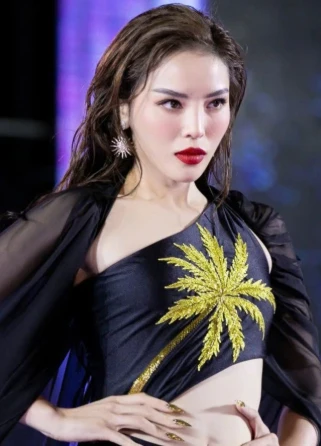 Hoa hậu Kỳ Duyên lộ diện visual xu cà na, fan ruột quay xe gấp! - Hình 4
