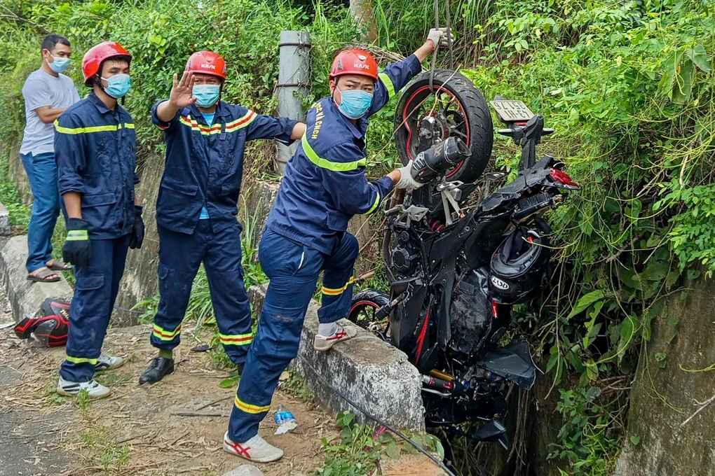 Một du khách gặp nạn ở đảo Sơn Trà qua đời tại chỗ, MXH tá hỏa vì hiện trường - Hình 3