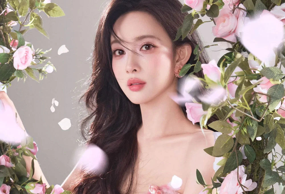 Từng là hoa khôi Bắc Ảnh, nay Mạnh Tử Nghĩa lại nổi vì... thị phi nhan sắc? - Hình 1