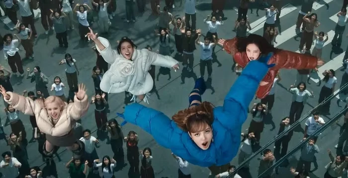 Blackpink đưa Phố đi bộ Nguyễn Huệ vào MV mới, Jisoo lại thêm một lần ưu ái VN - Hình 6