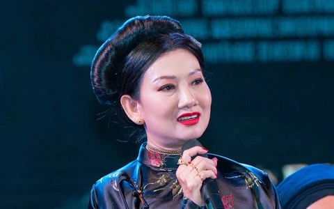 NSND Mỹ Uyên công khai ảnh hôn bạn gái đồng giới, danh tính sốc, CĐM chúc mừng - Hình 5