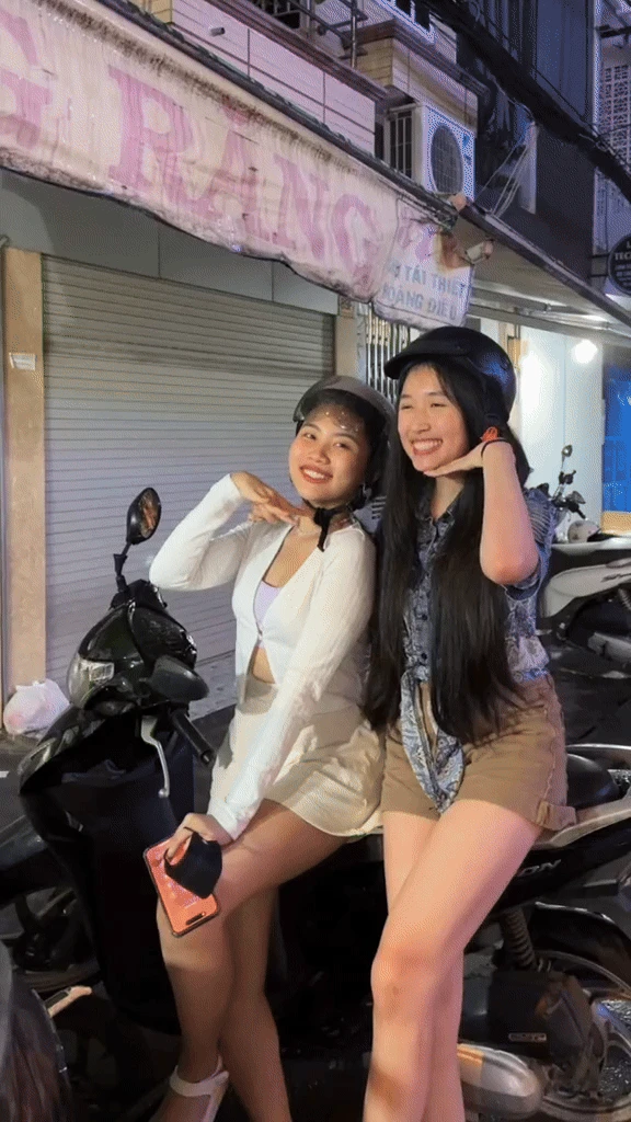 Jenny Huỳnh và Phương Mỹ Chi có mối quan hệ gì? - Hình 3