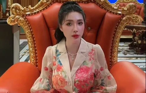 Ngân Collagen đáp trả tin đồn bị cấm xuất cảnh, thách dân mạng dám làm điều này! - Hình 2