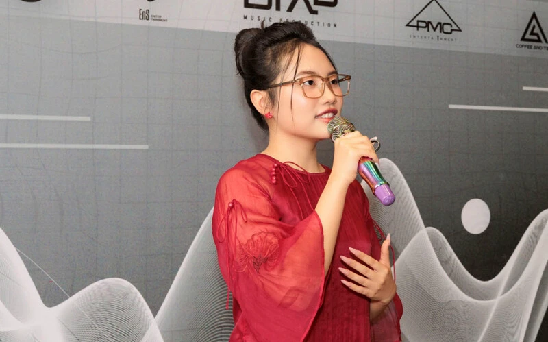 Phương Mỹ Chi đụng độ Youtuber 4 triệu sub, hẹn sau hậu trường làm 1 điều - Hình 5
