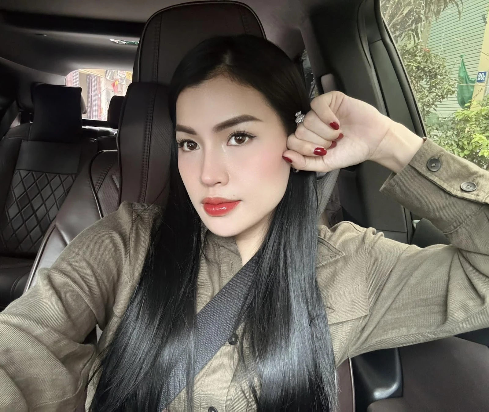 Võ Hà Linh gỡ clip review Gammaphil giữa lùm xùm, dân mạng réo tên dữ dội - Hình 2