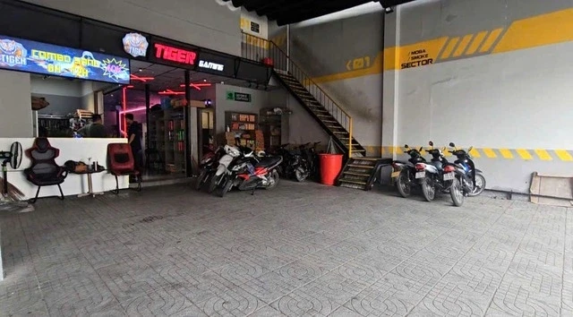 Vụ Trung cá chép tát 6 cái vào mặt cô gái bế con: người nhà cầu cứu cơ quan - Hình 3