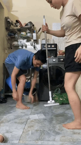 Cuộc sống trong phòng trọ 18m2 ở Hà Nội của đôi vợ chồng mỗi người có 1 chân - Hình 2