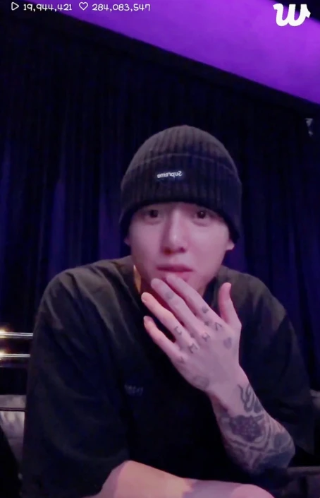 Jungkook bất ngờ lên sóng, hát 40 bài liên tục, thu hút 10,9 triệu người xem - Hình 4