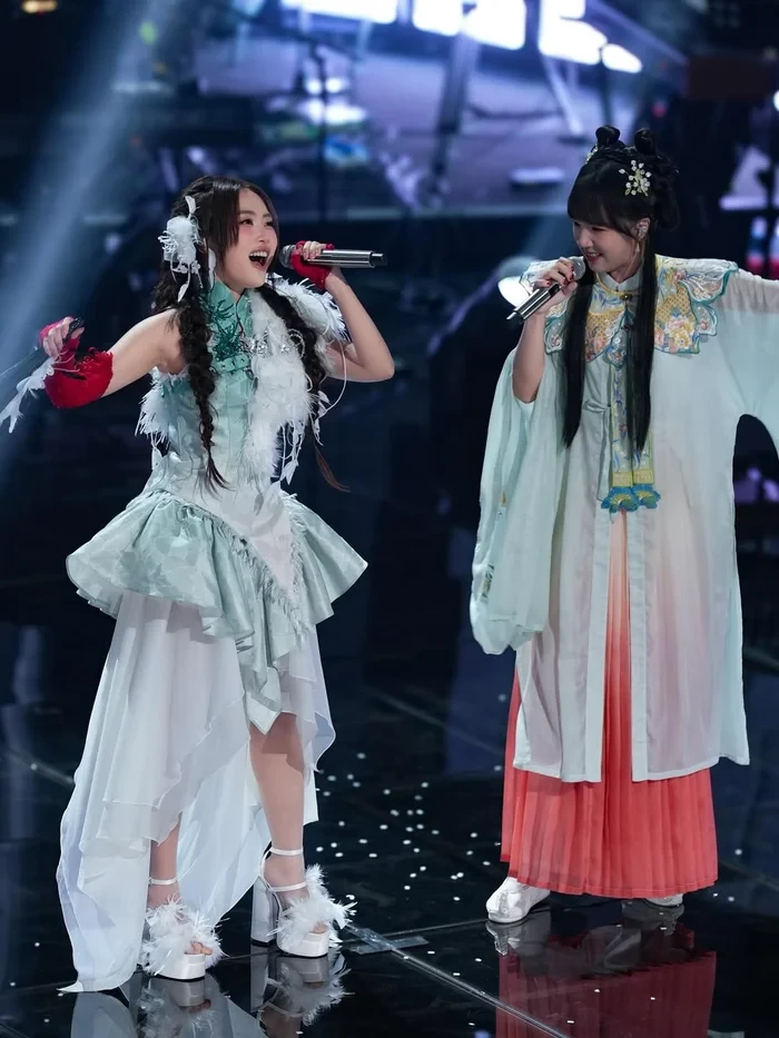 Phương Mỹ Chi mang vũ khí lợi hại lên Sing!Asia, dư sức thu phục Giám khảo Trung - Hình 4