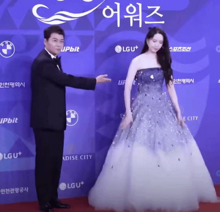Cú ngã như công chúa Disney của Yoona cũng chưa bằng màn vấp té chấn động toàn cầu của mỹ nhân Oscar! - Hình 1