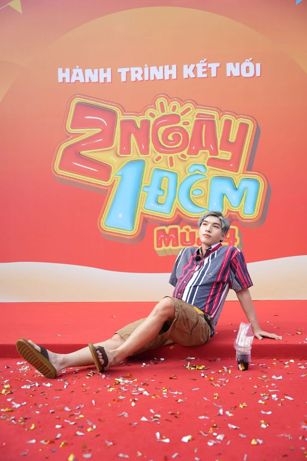 HIEUTHUHAI đập nát hình tượng cool ngầu, visual tái xuất khiến dân mạng há hốc - Hình 2