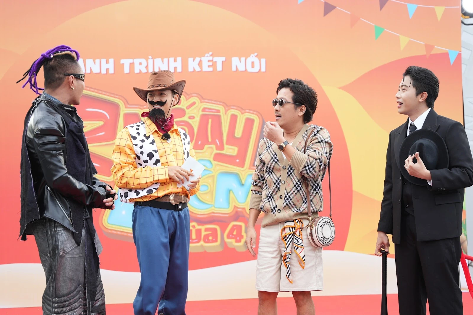 HIEUTHUHAI đập nát hình tượng cool ngầu, visual tái xuất khiến dân mạng há hốc - Hình 6