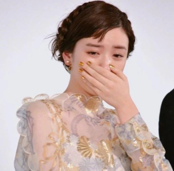 Nữ thần showbiz Nagano Mei từ biểu tượng thanh xuân, thành tội đồ quốc dân - Hình 6