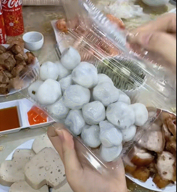Đặc sản trong mâm cỗ ở Phú Thọ nhìn tưởng bánh trôi, ăn mềm thơm, dễ gói phần - Hình 1