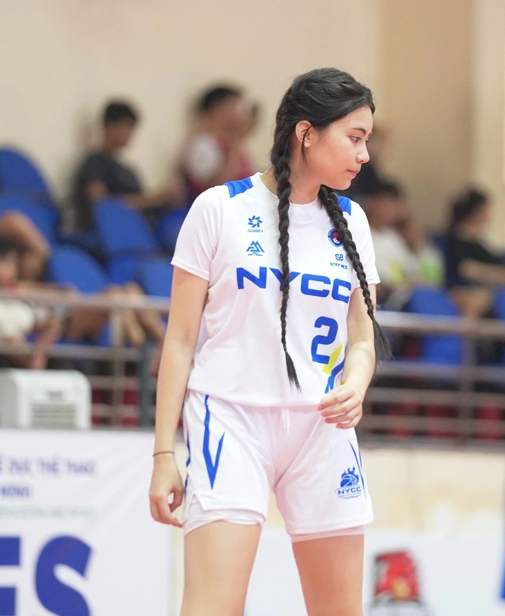 Hạt Dẻ flex thành tích thể thao, cổ đeo chục huy chương, thái độ với bạn gây sốc - Hình 9
