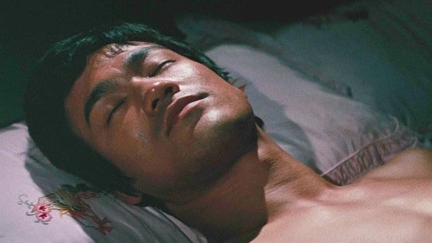 Hé lộ nguyên nhân Lý Tiểu Long qua đời bí ẩn, không phải do điểm huyệt hẹn giờ? - Hình 2
