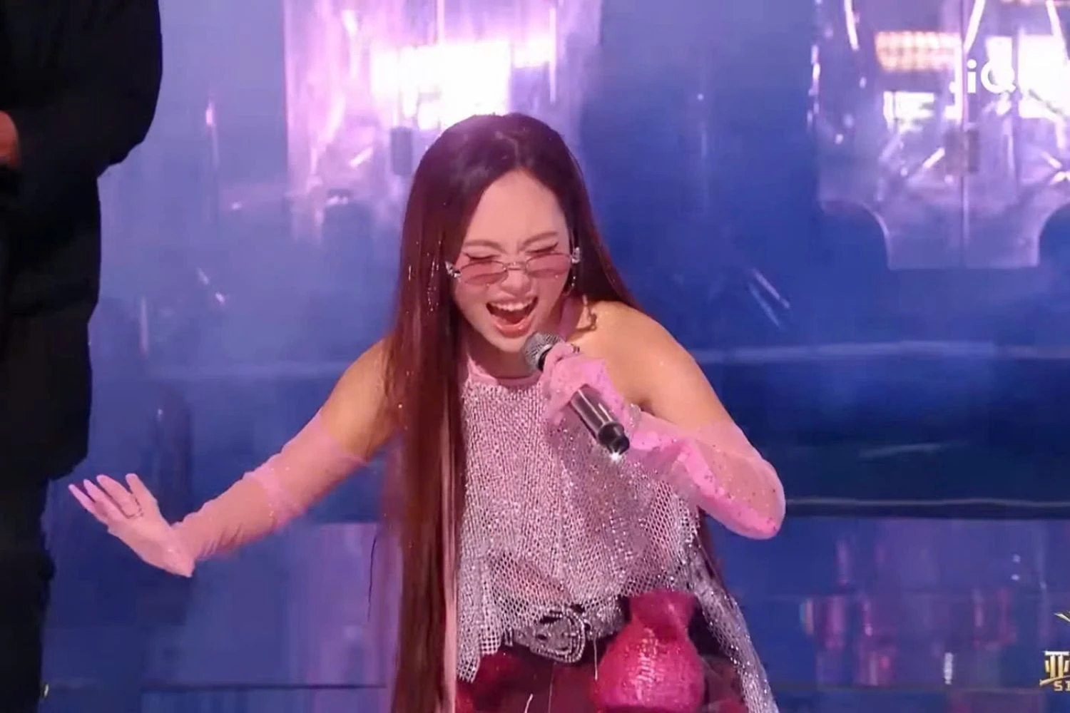 AmsyarLee lộ lý do làm thân với Phương Mỹ Chi, đều bị Sing! Asia chơi bẩn? - Hình 7
