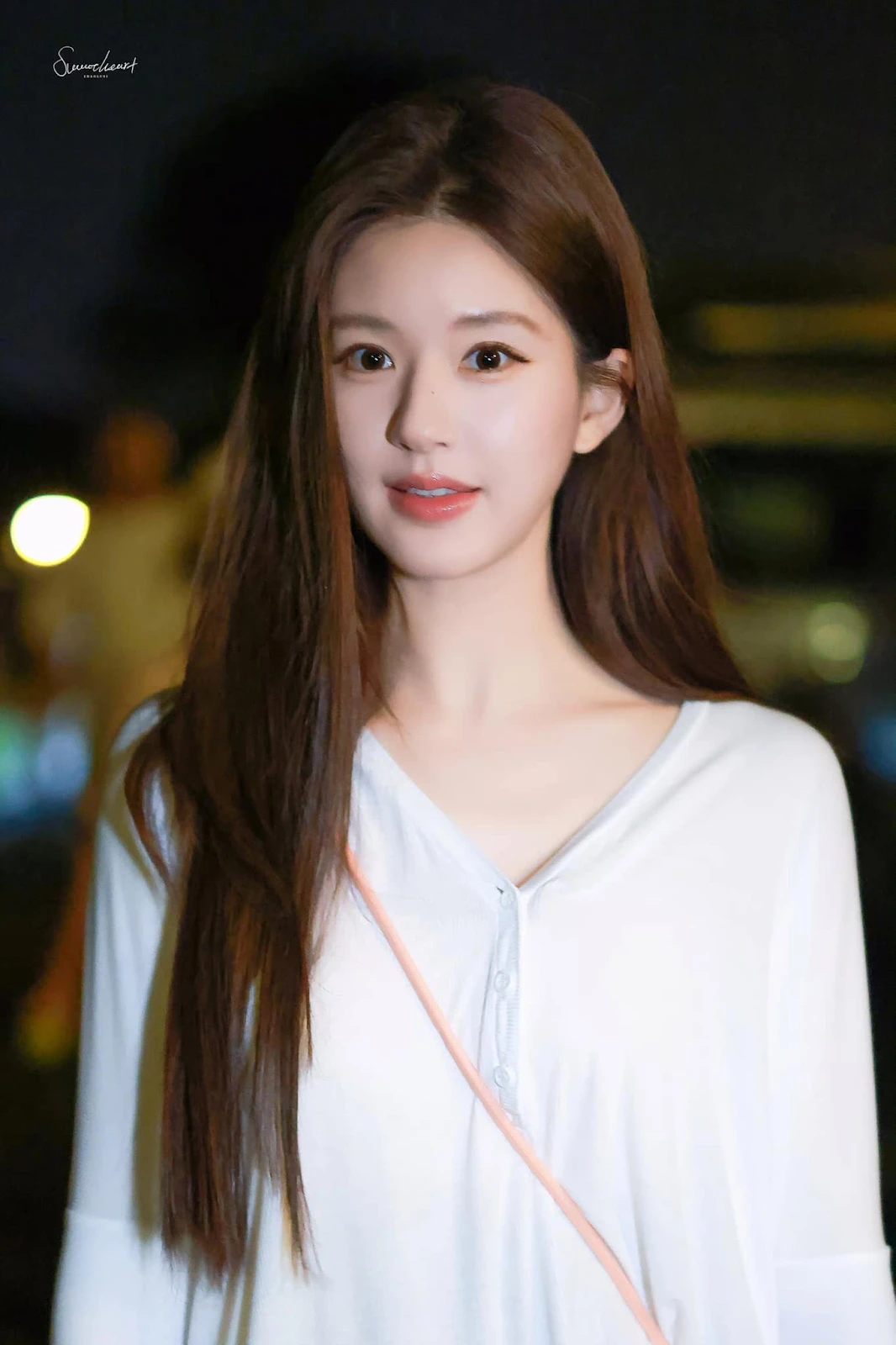 Triệu Lộ Tư đối đầu Ngu Thư Hân, CĐM chia làm 2 phe, mỹ nhân nào sẽ đại thắng? - Hình 3