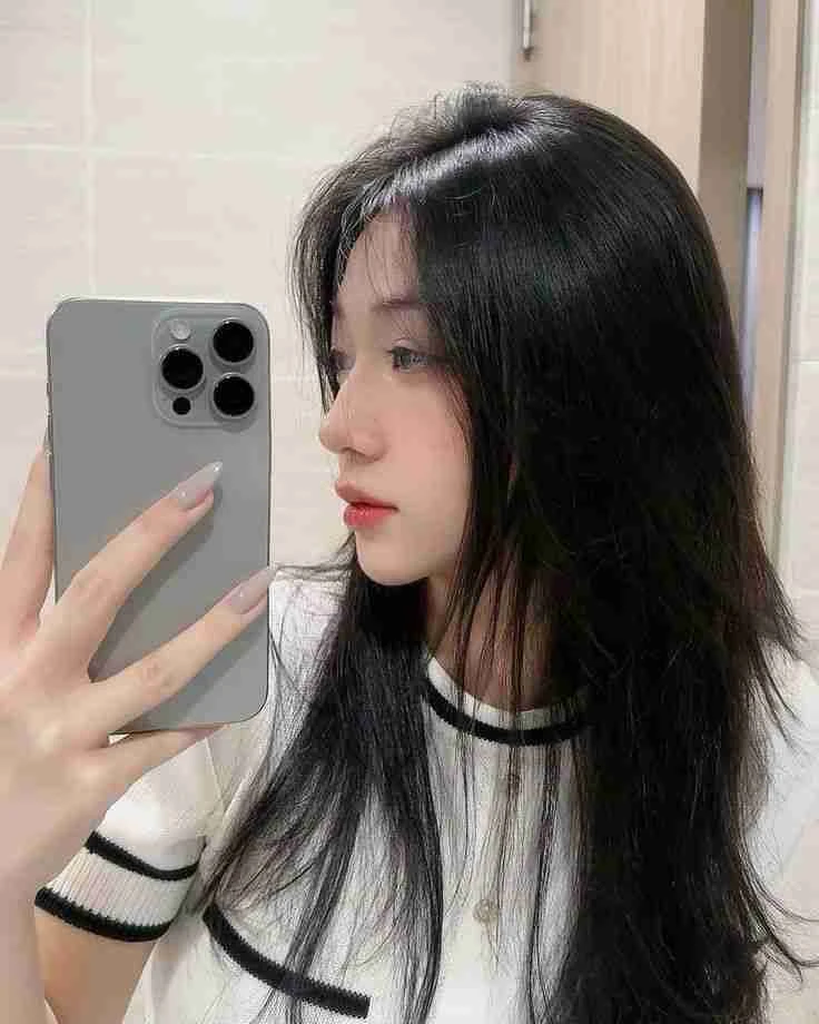 TikToker Trần Hà Linh dính ồn ào bị khách ngoại quốc mắng ý thức kém là ai? - Hình 8