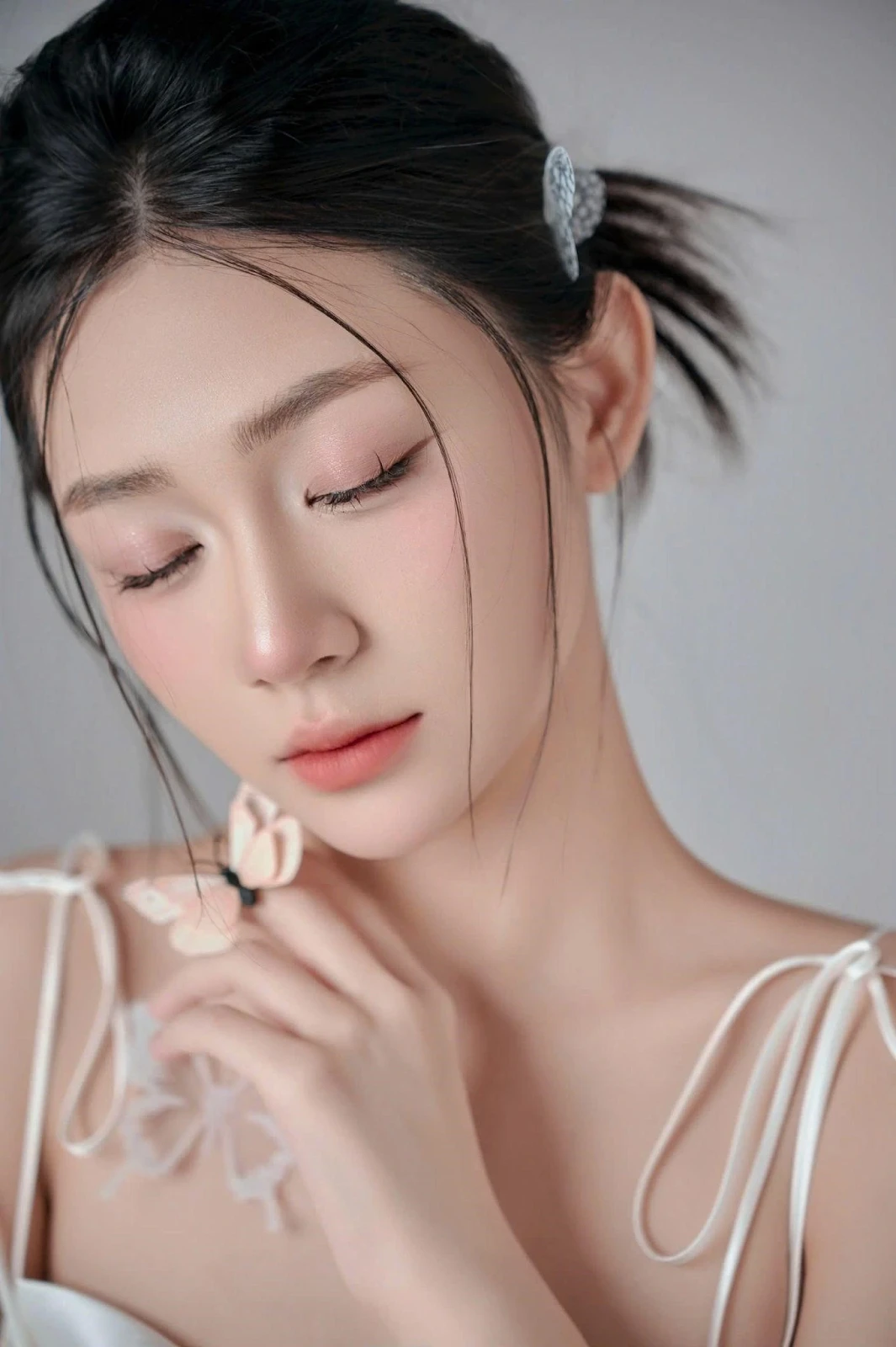 TikToker Trần Hà Linh dính ồn ào bị khách ngoại quốc mắng ý thức kém là ai? - Hình 5