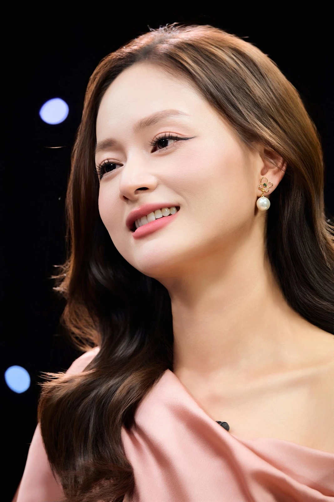 Lan Phương nói bị trầm cảm phải gặp bác sĩ tâm thần vì chồng Tây, ôm con rời nhà - Hình 8
