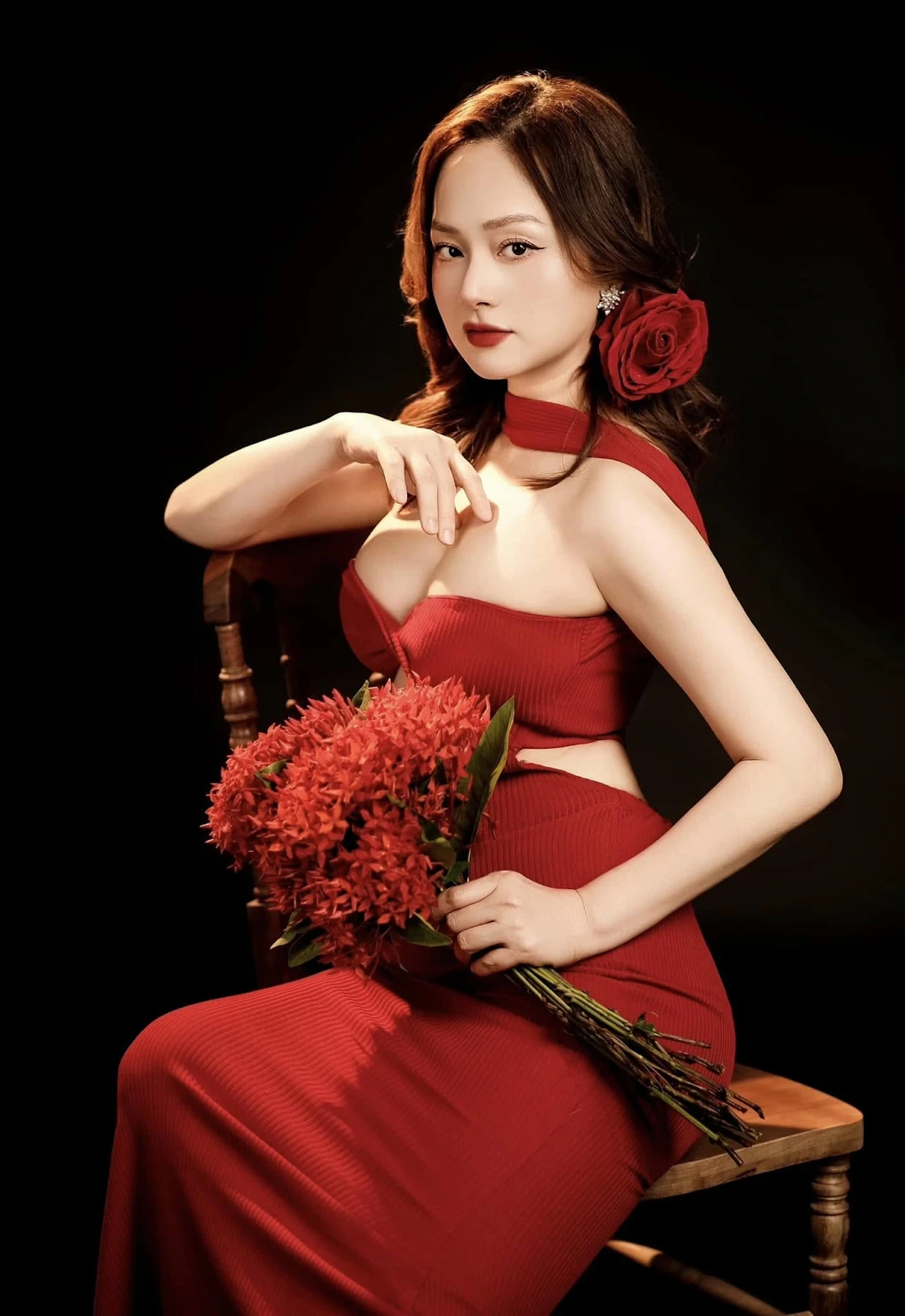 Lan Phương thông báo ly thân chồng Tây 2m, xót xa cho hai con còn quá nhỏ - Hình 6