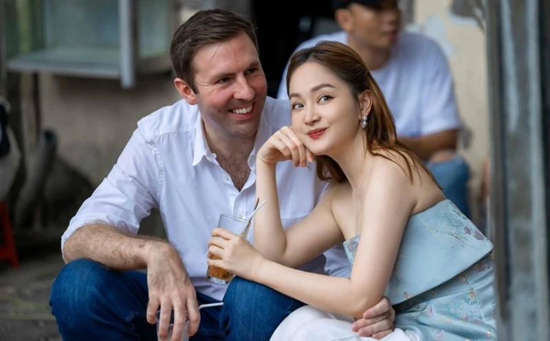 Lan Phương thông báo ly thân chồng Tây 2m, xót xa cho hai con còn quá nhỏ - Hình 2