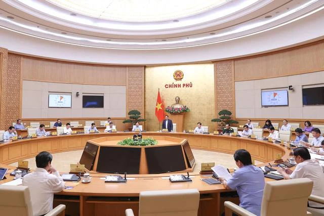 Vụ sai sót ở bản tin thời sự VTV: BTV kỳ cựu bị đình chỉ công tác, CĐM bức xúc - Hình 3