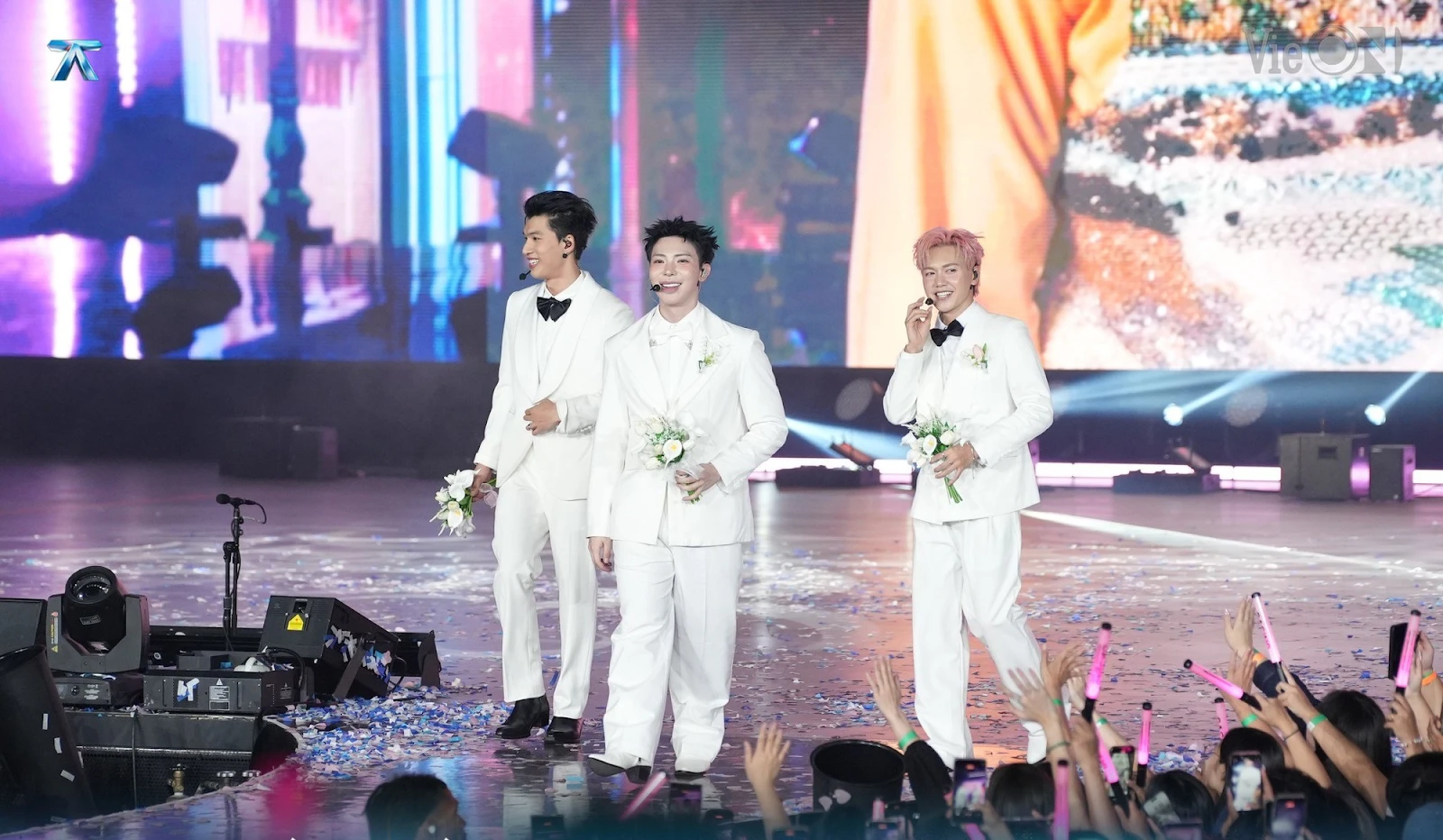 Concert Anh Trai tại Mỹ ăn đứt BLACKPINK, BTS, âm nhạc Kpop bị nói đã hết thời - Hình 2