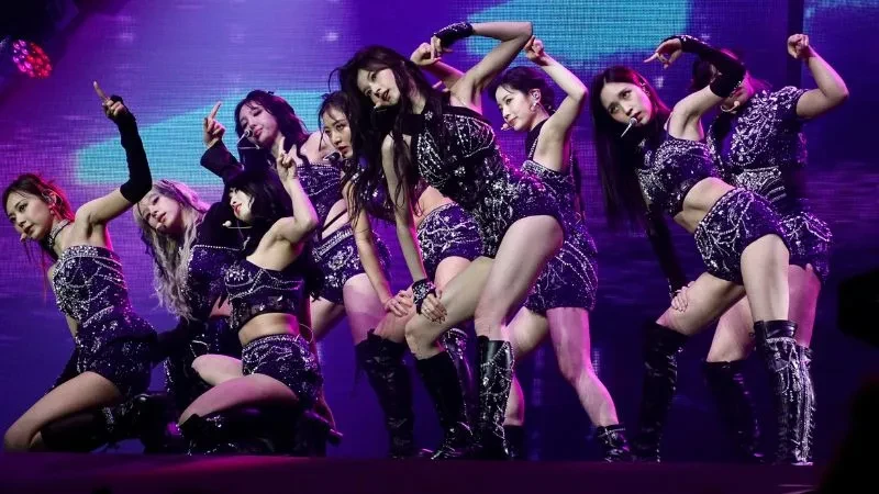 Jisoo nhảy có tiến bộ, chặt đẹp main dancer TWICE, BLACKPINK nở mày nở mặt - Hình 4