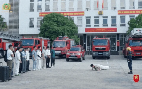 Nam diễn viên vừa xuất hiện ở Chiến Sĩ Quả Cảm đã phạm lỗi khiến Kiều Minh Tuấn và dàn sao căng thẳng ra mặt - Hình 3