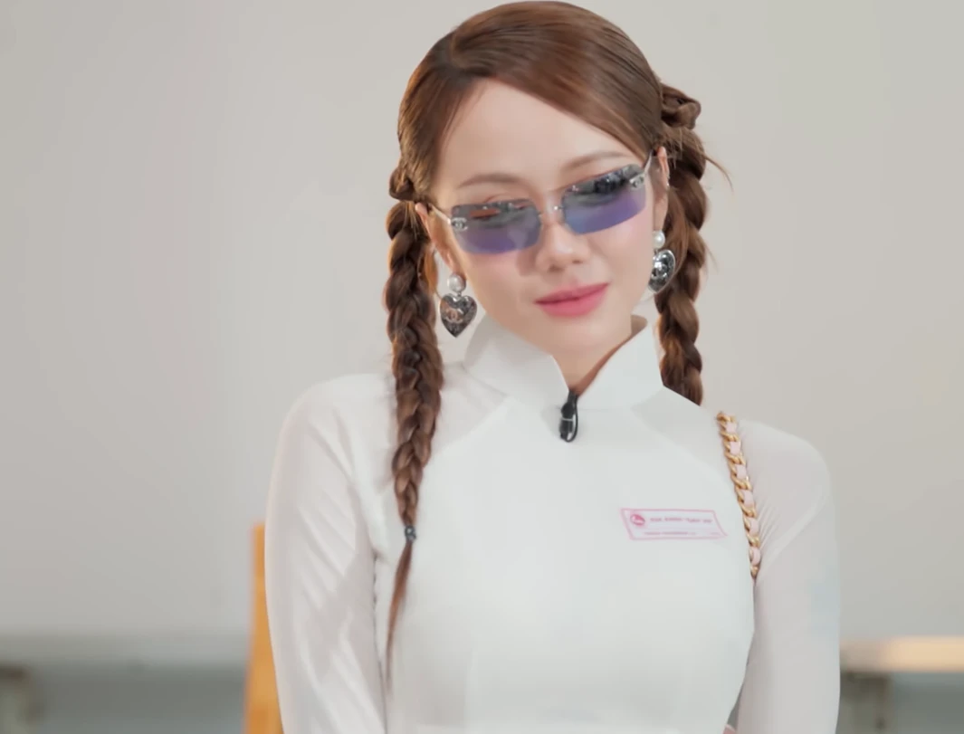 Phương Mỹ Chi văng top 10 Em Xinh bị Phương Ly, Miu Lê bài trừ, thái độ ra mặt - Hình 2