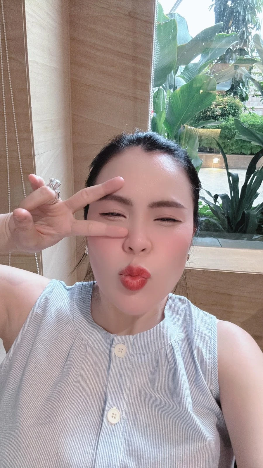 Chị Ni chốt kèo sao kê, Phương Lê không đến, mẹ nuôi Hồng Loan có động thái sốc - Hình 2