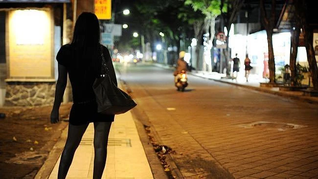 NV massage kiếm 200 triệu/tháng: Lễ tân hé lộ quy định đặc biệt nghe mà hoảng - Hình 7