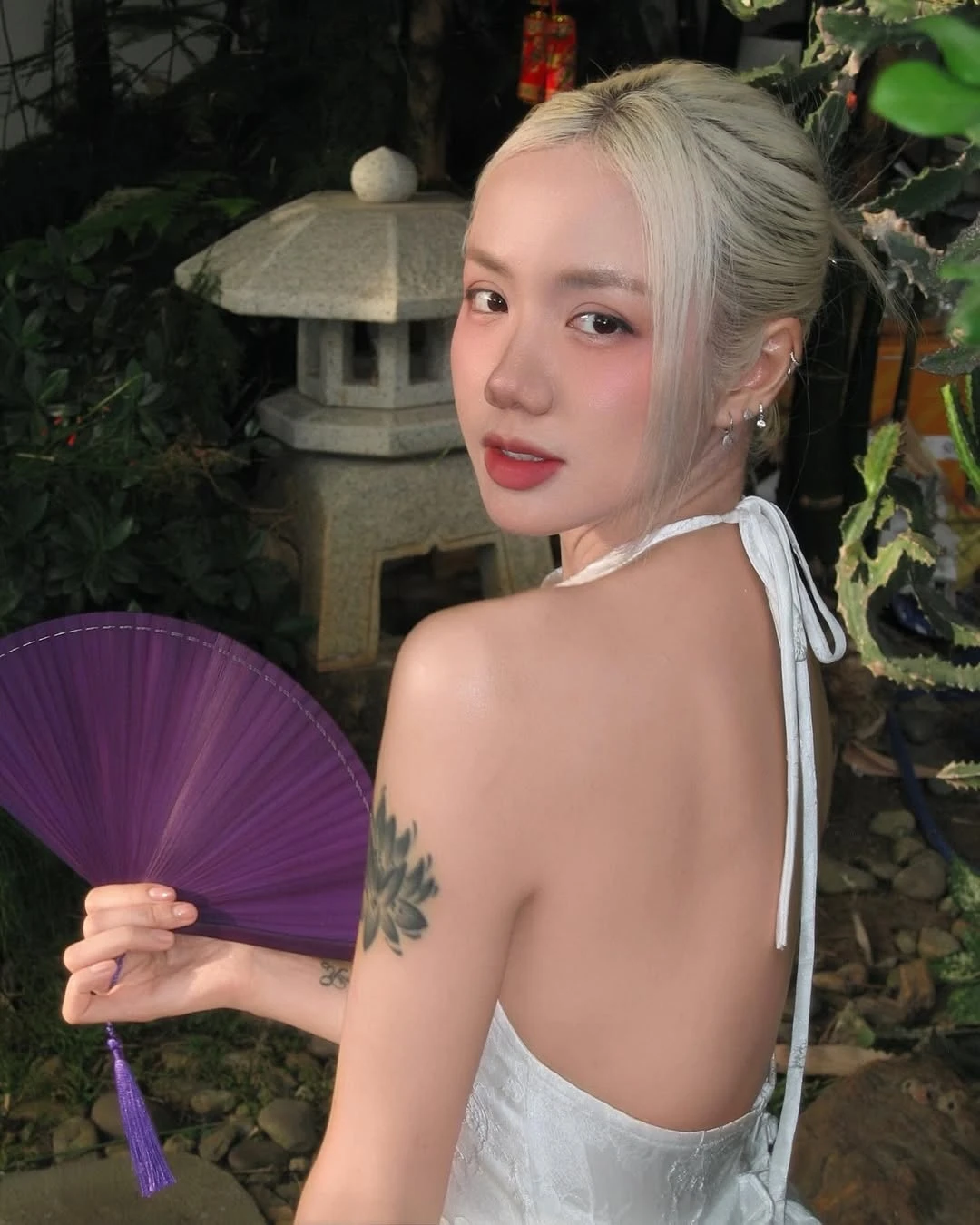 Phương Ly: Gợi cảm tuổi 35, tin đồn hẹn hò rapper kiêm bạn thân hơn 10 năm - Hình 5