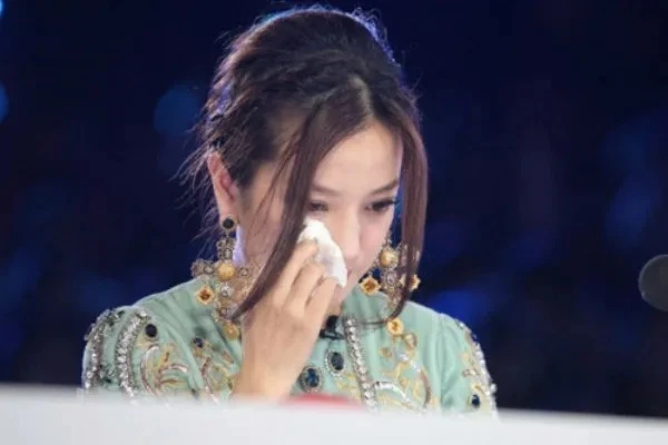 Triệu Vy phá sản nợ ngập đầu, sự nghiệp chạm đáy sau loạt bê bối! - Hình 4