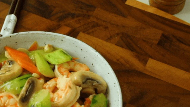 Hãy xào chung 4 nguyên liệu này với nhau, rất thanh mát, cân bằng dinh dưỡng, càng ăn càng gầy - Hình 7