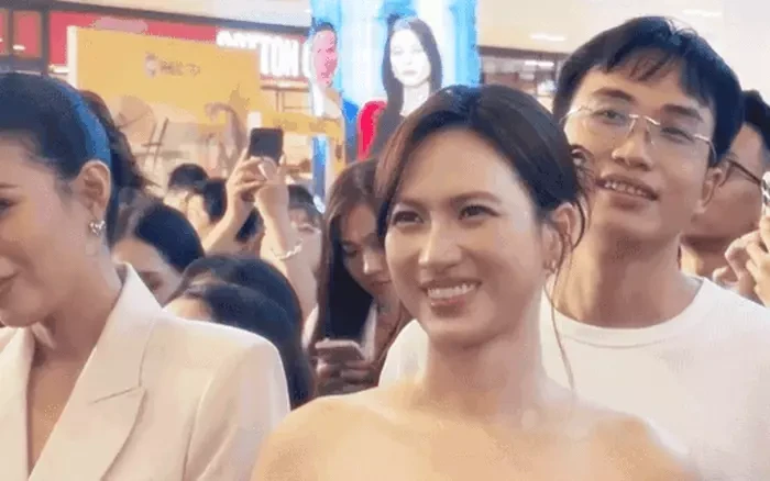 Tuấn Trần tỏ tình Phương Anh Đào tại sự kiện, fan ngượng đỏ mặt đòi cưới gấp - Hình 3