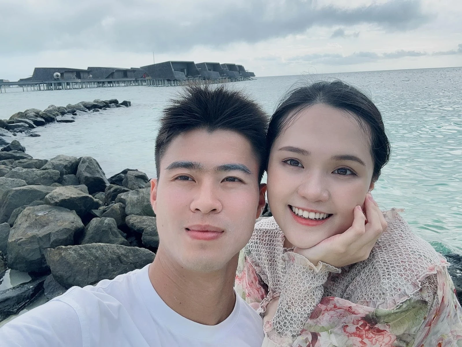 Vợ Duy Mạnh lộ cam thường, bóc nhan sắc thật, dân mạng quay xe 180 độ - Hình 3
