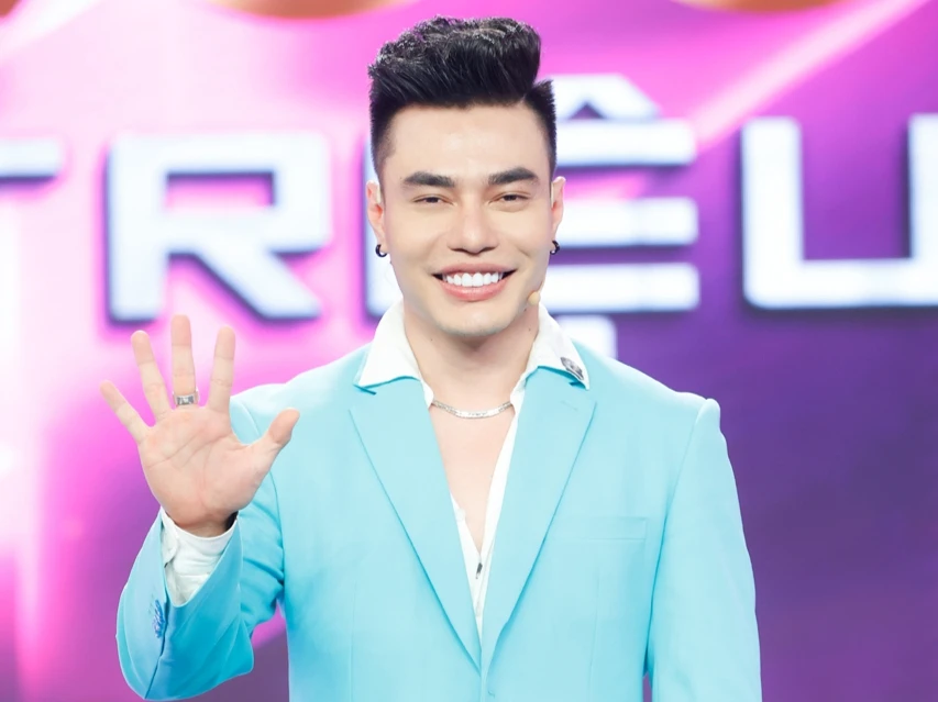 Phương Mỹ Chi qua mặt Sơn Tùng, chễm chệ Top 1 Influencer Việt Nam - Hình 3