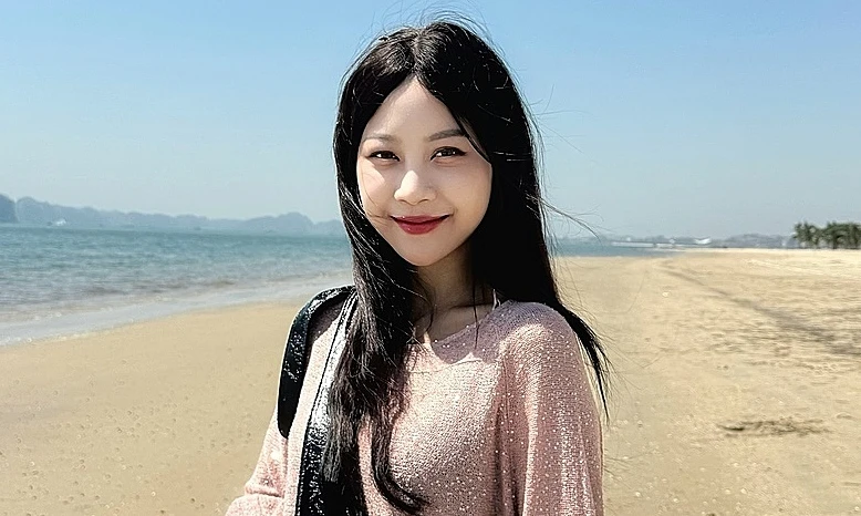 Streamer Nắng: Cô gái 2 lần mắc ung thư, được bạn trai 7 năm chốt đơn ở tuổi 27 - Hình 1