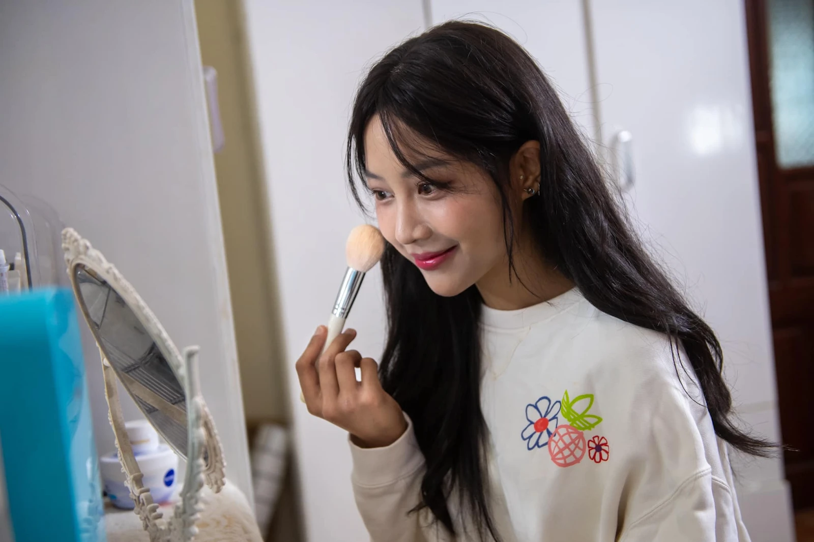 Streamer Nắng: Cô gái 2 lần mắc ung thư, được bạn trai 7 năm chốt đơn ở tuổi 27 - Hình 11