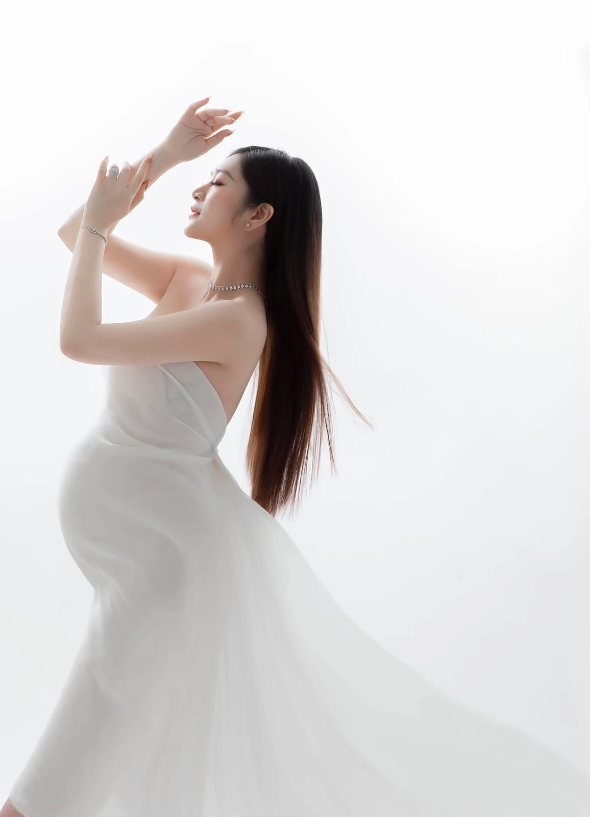 Thanh Trúc khóc hết nước mắt sinh con cho Châu Khải Phong, nghi bị chồng bỏ bê? - Hình 6