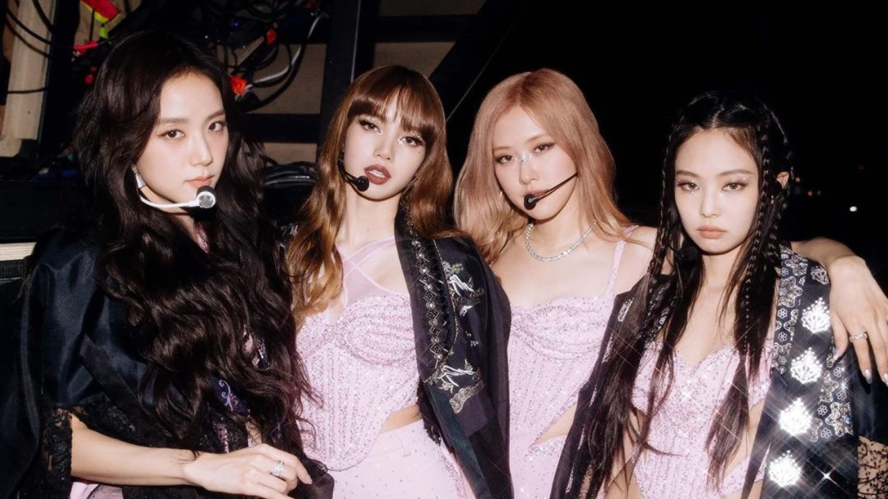 BLACKPINK tung teaser nhạc mới, ảnh hội tụ chấn động cõi mạng, Lisa làm điều sốc - Hình 6